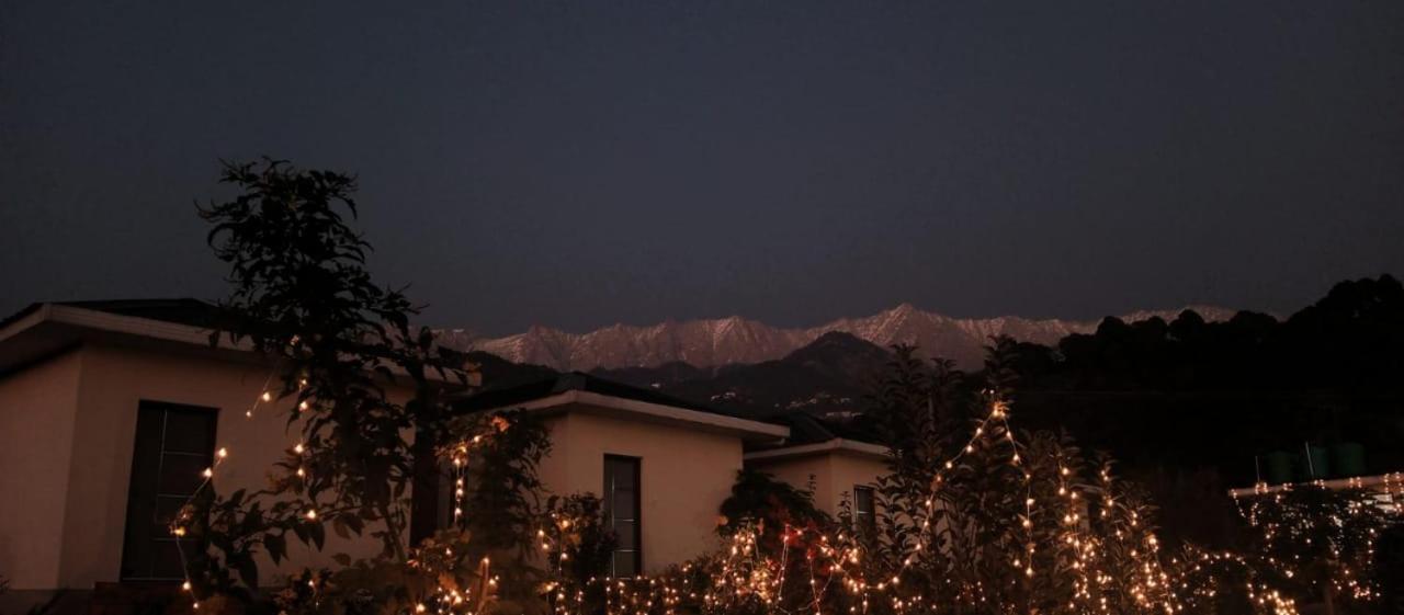 Dhauladhar View Village Resort Дармсала Экстерьер фото